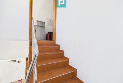 Casă individuală cu 10 camere cu Canalizare în Torontalului - 12