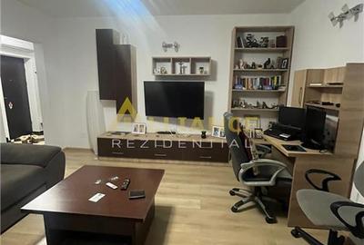 Apartament cu 3 camere decomandat, mobilat în Apărătorii Patriei