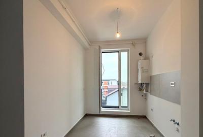 Apartament cu 3 camere semidecomandat în Central - 2
