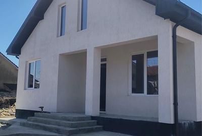 Casă cu 4 camere în Valu lui Traian - 6