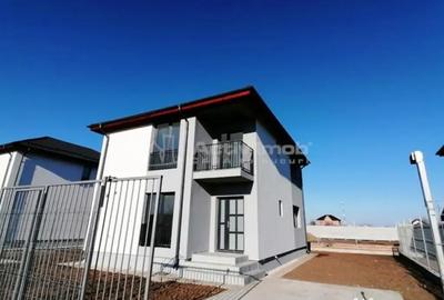 Casă cu 5 camere cu Teren 460 Mp în Domnești - 3