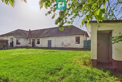 Spatiu comercial central de inchiriat in Doroban?i - 1