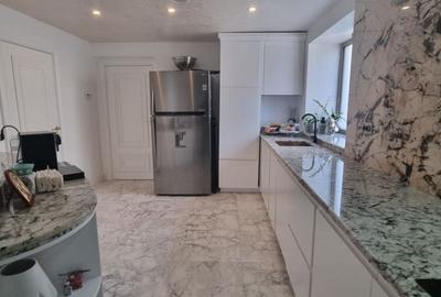 Casă cu 10 camere cu Teren 780 Mp în Central - 19