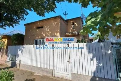 Casă cu 3 camere cu Teren 195 Mp în 23 August - 1