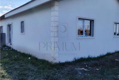 Duplex cu 3 camere cu Canalizare în Moșnița Nouă - 2
