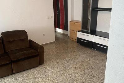 Apartament cu 3 camere semidecomandat în Cetate - 1