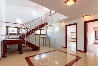 Casă individuală cu 6 camere cu Garaj în Ferentari - 14