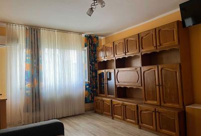 Apartament cu 2 camere semidecomandat în Exterior Vest