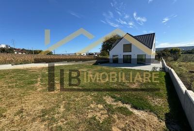 Casa individuala 4 camere, 181 mp utili, teren 822mp, zona Unirii - 1