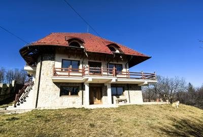 Vila/Pensiune 620mp  , teren generos 3862mp , priveliste de top , neopturata - 36