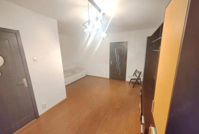 Garsonieră decomandată, mobilată în Titan