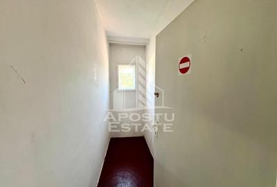 Casa cu 5 camere, 2 bai, pretabila pentru birouri. Girocului - 13