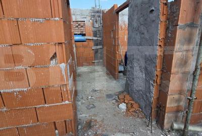 Casă cu 7 camere cu Teren 500 Mp în Sud - 2