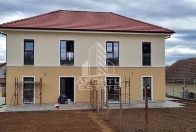 Duplex de vanzare, 752 mp teren,la cheie, Cornesti, 20 km de Timisoara - 2