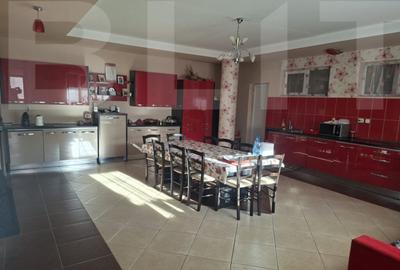 Casă cu 7 camere cu Teren 550 Mp în Central - 3