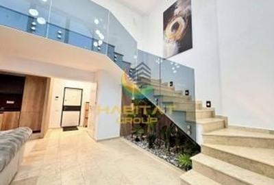 Apartament cu 4 camere nedecomandat în Central - 1