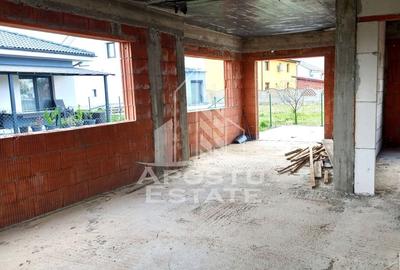 Vila, la rosu, de vanzare, in Sofronea, jud. Arad. - 6