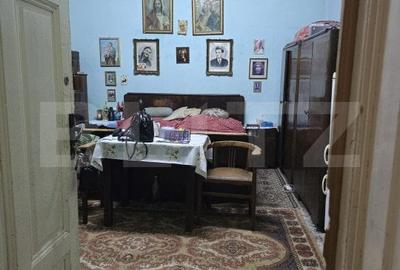 Casa de vanzare, 6 camere, 137 mp, teren 579 mp, zona semicentrala