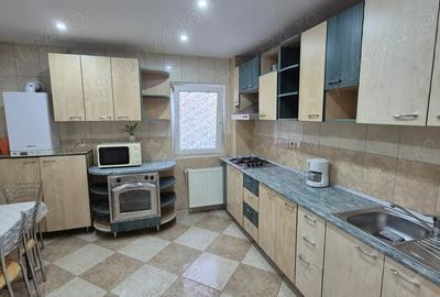 Inchiriez apartament 4 camere, decomandat, confort 1, zona Prosper - 13 Septembrie Sebastian. Inchiriez apartament 4 camere, decomandat, confort 1, zona Prosper - 13 Septembrie Sebastian. - 7