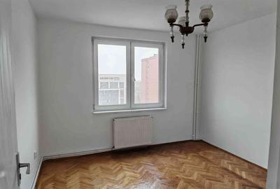 Apartament cu 3 camere decomandat în Calea București - 1