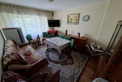 Apartament cu 3 camere decomandat în Păcurari - 1
