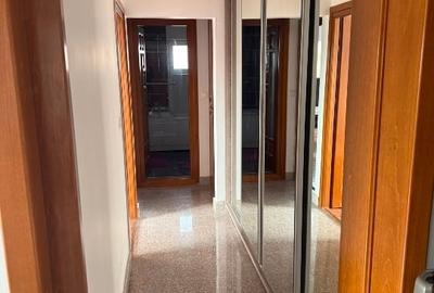 Apartament 3 camere, etaj 4, Vizavi de Catedrala  Petru si Pavel , Barlad - 4