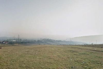 Teren de 5400 mp, în Spătărești - 2