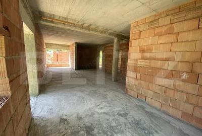 Casă cu 3 camere cu Teren 500 Mp în Central - 12