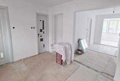 Aproape De Castelul Cantacuzino Aproape De Castelul Cantacuzino - 11