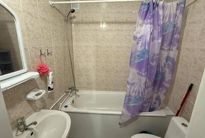 Apartament cu 2 camere decomandat în Crângași