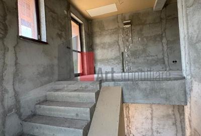 Casa la rosu in Peris - 8