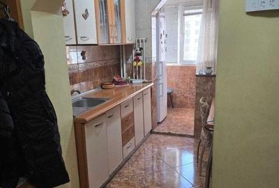 Apartament 3 camere- Decomandat- Bd Chisinau + Boxa - 5
