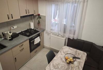 Apartament cu 3 camere decomandat în Crâng - 5