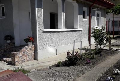 Casă cu 3 camere în Central - 8