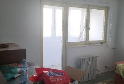 Apartament 2 camere, etaj 3din 4, nelocuit, partial renovat - 6