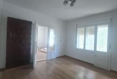 Casă cu 4 camere decomandat în Santăul Mic - 4