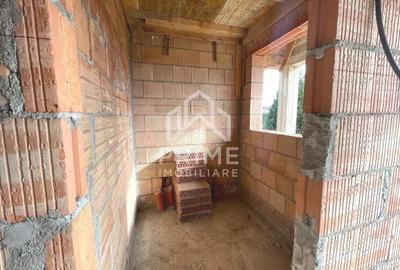 Casă cu Teren 690 Mp în Ampoi 3 - 6
