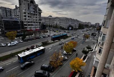 Apartament cu 3 camere decomandat, mobilat în Calea București - 2