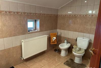 Casă cu 5 camere în Central - 4