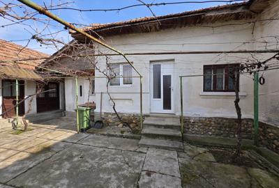 Teren de 850 mp, în Ceauru - 3