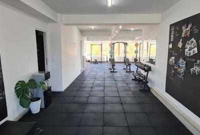 Spațiu comercial, de 212 mp, în Semicentral - 2