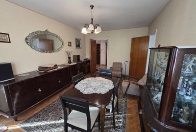 Apartament cu 4 camere semidecomandat în Titan - 11