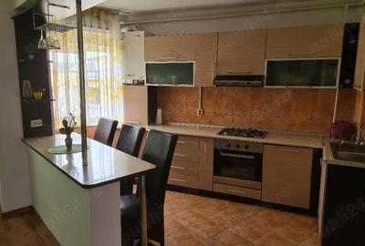 Apartament cu 4 camere decomandat în Central - 7