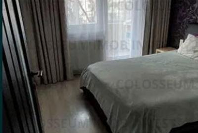 Apartament cu 3 camere decomandat în Tractorul - 4