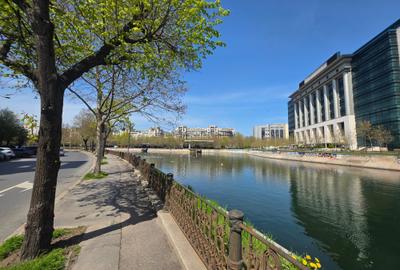 Apartament cu 2 camere decomandat, mobilat în P-ța Unirii