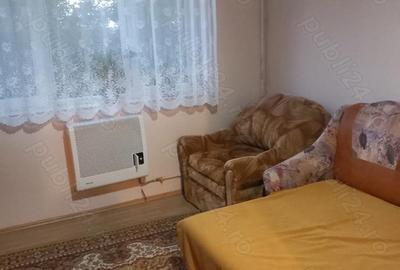 Garsonieră decomandată în Central - 2