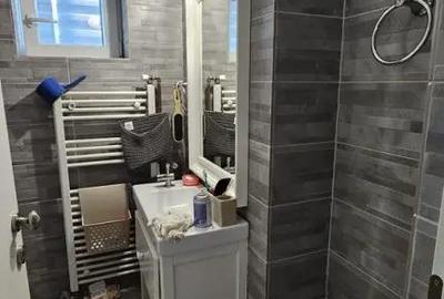 Apartament cu 3 camere semidecomandat în Central - 2
