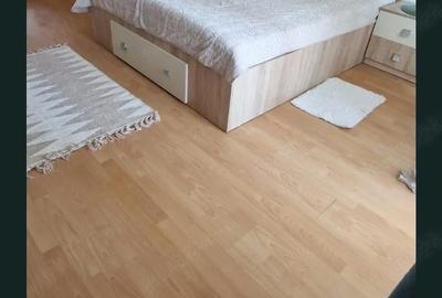 Garsonieră decomandată în Decebal