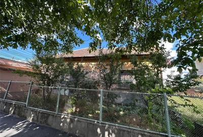 Casă cu Teren 980 Mp în Central - 19