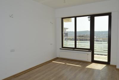1 camera, parter cu terasa si loc de parcare, 39.900 eur  Brown Luxury - 3